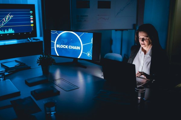 How Can UK Startups Use Blockchain to Enhance Transparency in Business Operations?